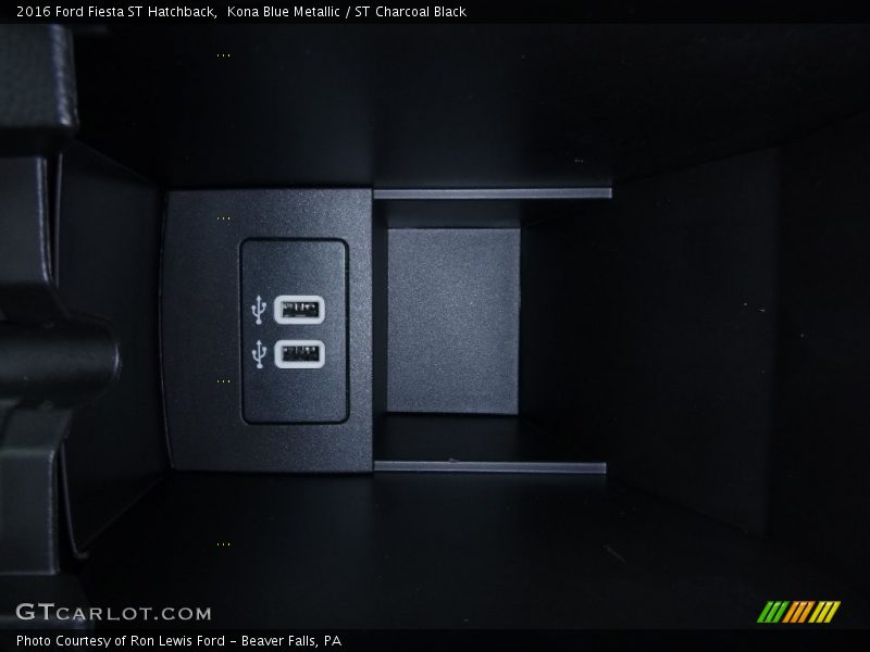 Kona Blue Metallic / ST Charcoal Black 2016 Ford Fiesta ST Hatchback