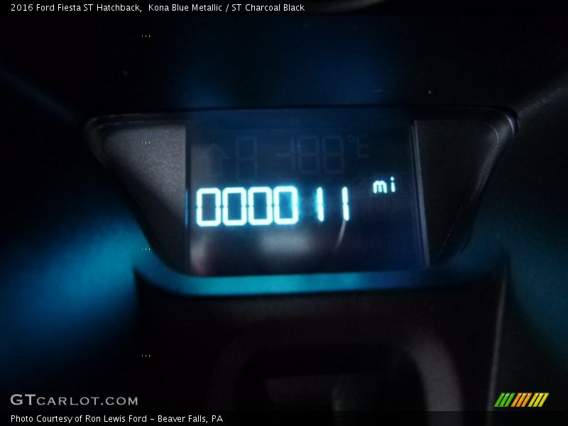 Kona Blue Metallic / ST Charcoal Black 2016 Ford Fiesta ST Hatchback