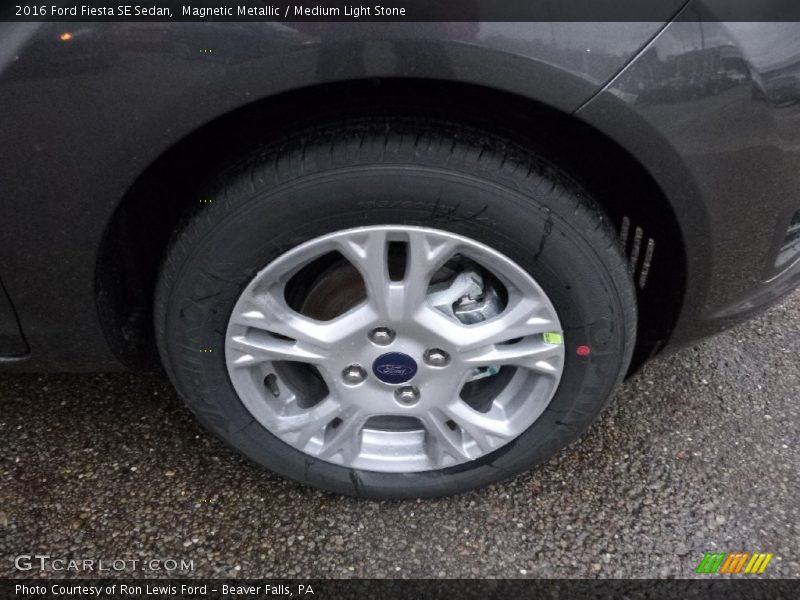 Magnetic Metallic / Medium Light Stone 2016 Ford Fiesta SE Sedan