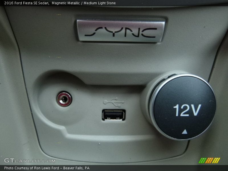 Magnetic Metallic / Medium Light Stone 2016 Ford Fiesta SE Sedan