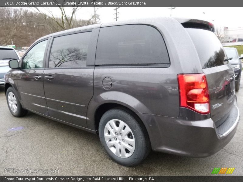 Granite Crystal Metallic / Black/Light Graystone 2016 Dodge Grand Caravan SE