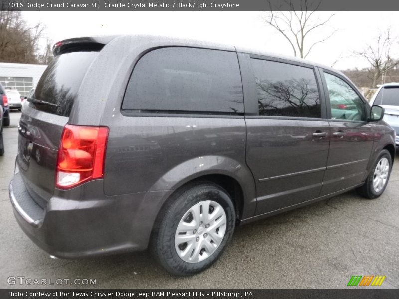 Granite Crystal Metallic / Black/Light Graystone 2016 Dodge Grand Caravan SE