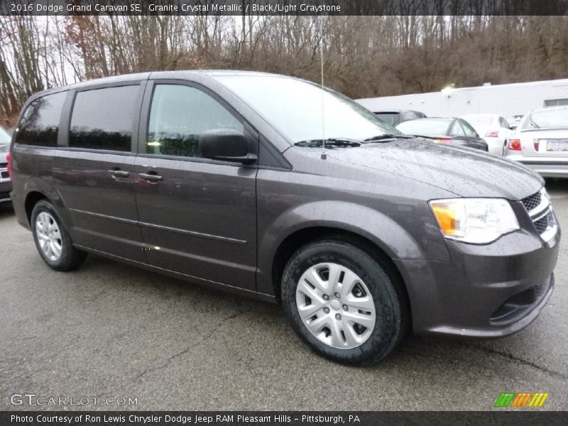 Granite Crystal Metallic / Black/Light Graystone 2016 Dodge Grand Caravan SE