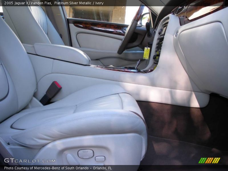 Platinum Silver Metallic / Ivory 2005 Jaguar XJ Vanden Plas