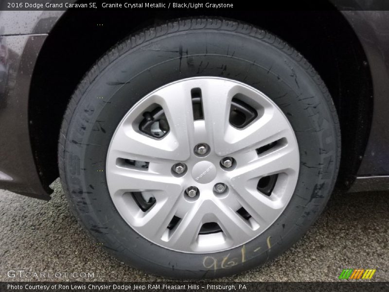 Granite Crystal Metallic / Black/Light Graystone 2016 Dodge Grand Caravan SE