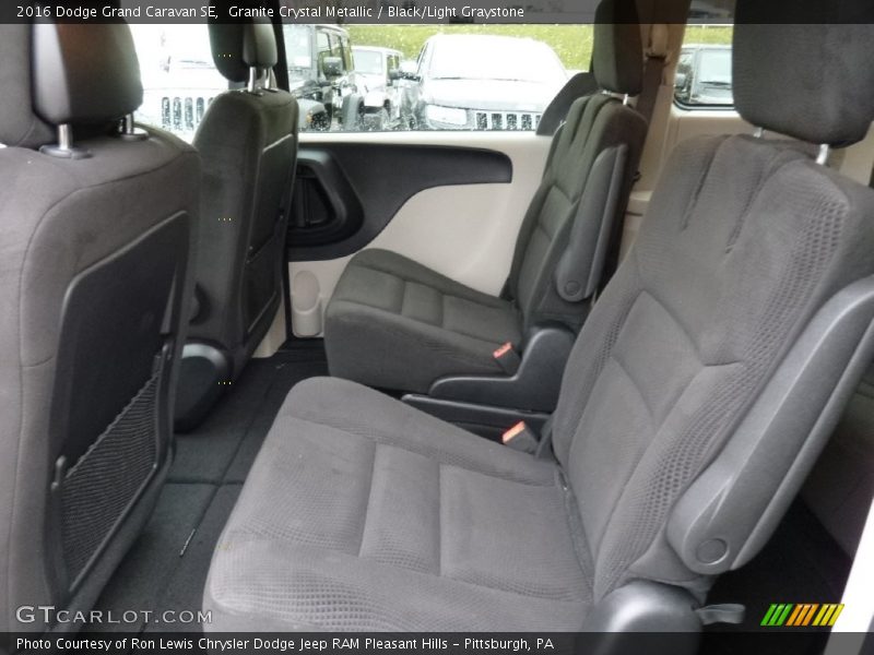 Granite Crystal Metallic / Black/Light Graystone 2016 Dodge Grand Caravan SE