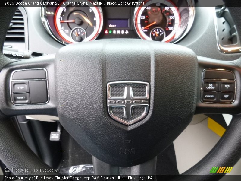 Granite Crystal Metallic / Black/Light Graystone 2016 Dodge Grand Caravan SE