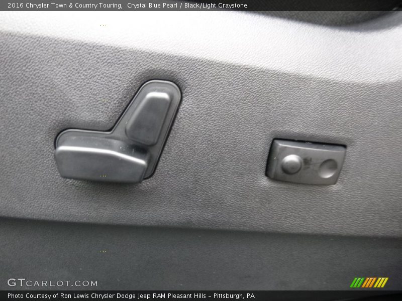 Crystal Blue Pearl / Black/Light Graystone 2016 Chrysler Town & Country Touring