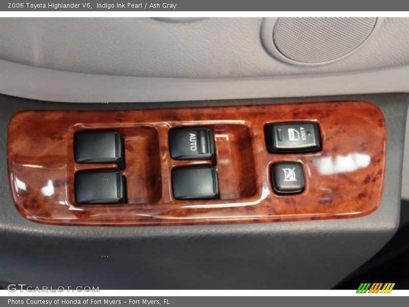 Indigo Ink Pearl / Ash Gray 2006 Toyota Highlander V6
