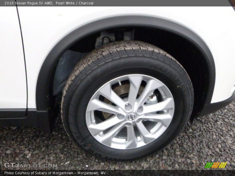 Pearl White / Charcoal 2016 Nissan Rogue SV AWD