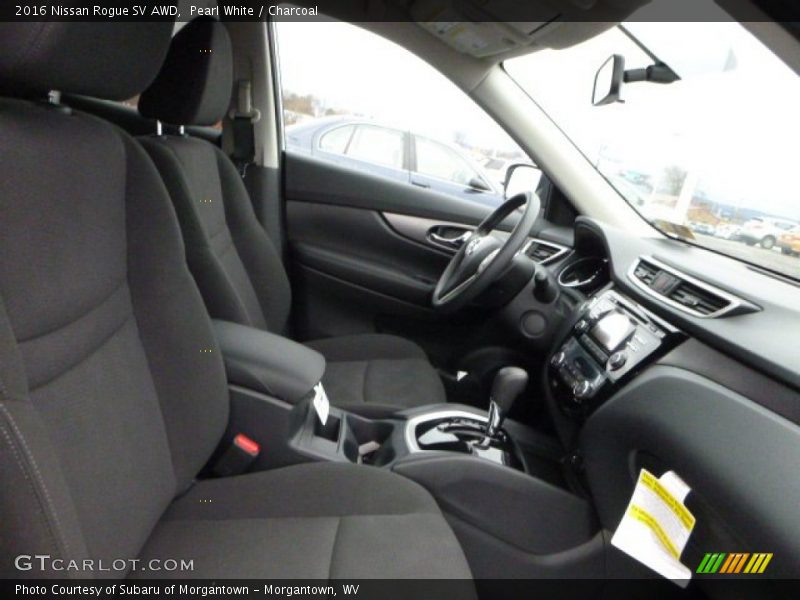 Pearl White / Charcoal 2016 Nissan Rogue SV AWD
