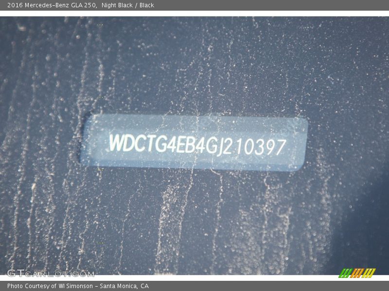 Night Black / Black 2016 Mercedes-Benz GLA 250