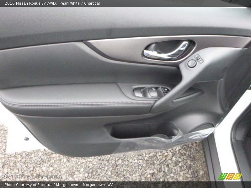 Pearl White / Charcoal 2016 Nissan Rogue SV AWD
