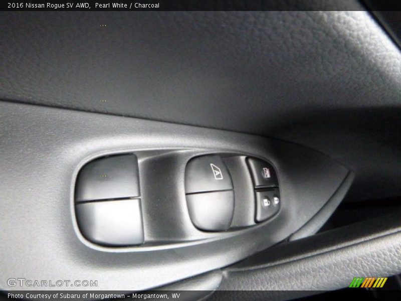 Pearl White / Charcoal 2016 Nissan Rogue SV AWD