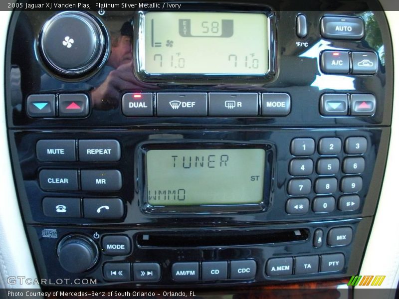 Platinum Silver Metallic / Ivory 2005 Jaguar XJ Vanden Plas