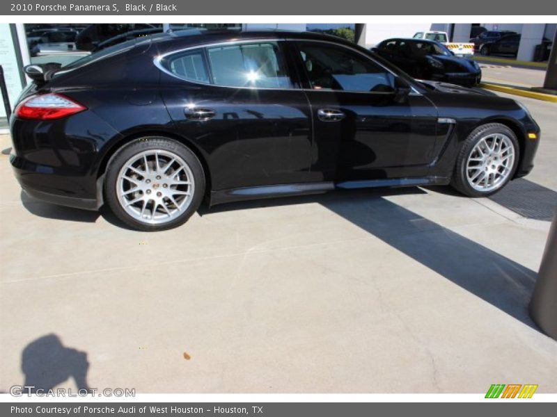 Black / Black 2010 Porsche Panamera S