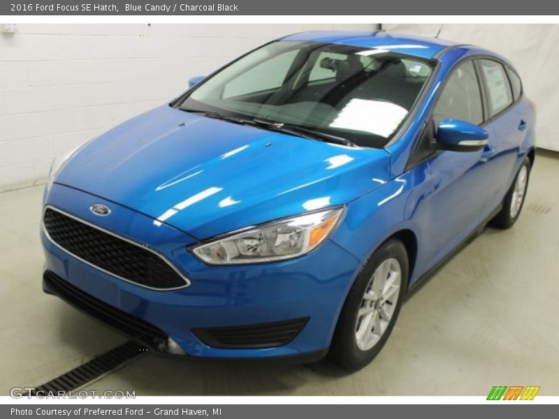 Blue Candy / Charcoal Black 2016 Ford Focus SE Hatch