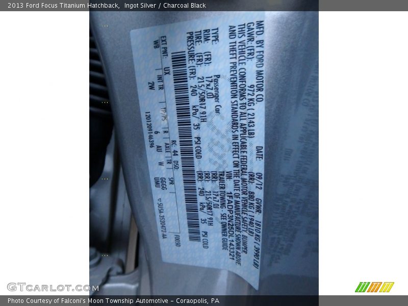 Ingot Silver / Charcoal Black 2013 Ford Focus Titanium Hatchback