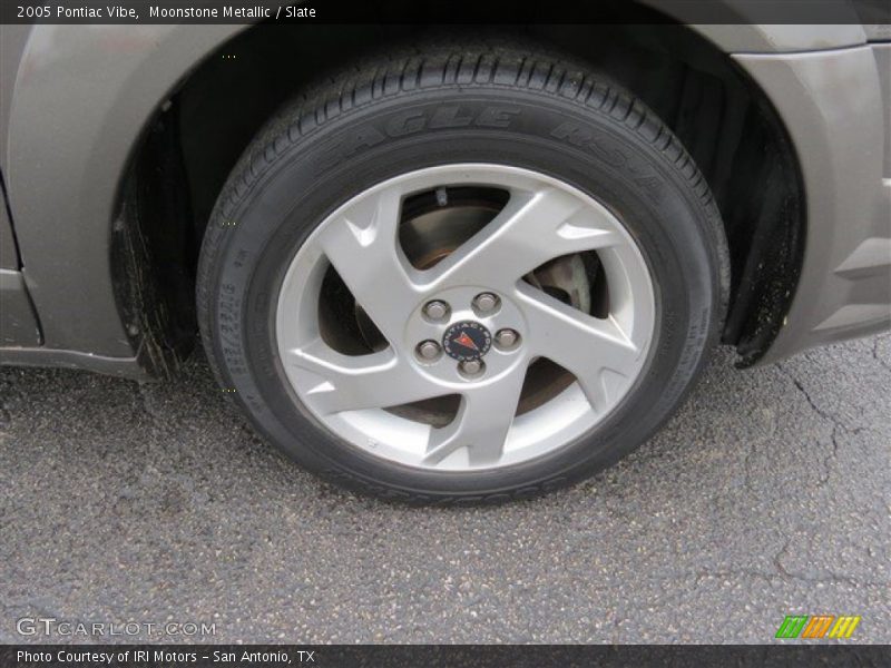 Moonstone Metallic / Slate 2005 Pontiac Vibe