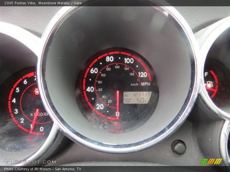 Moonstone Metallic / Slate 2005 Pontiac Vibe