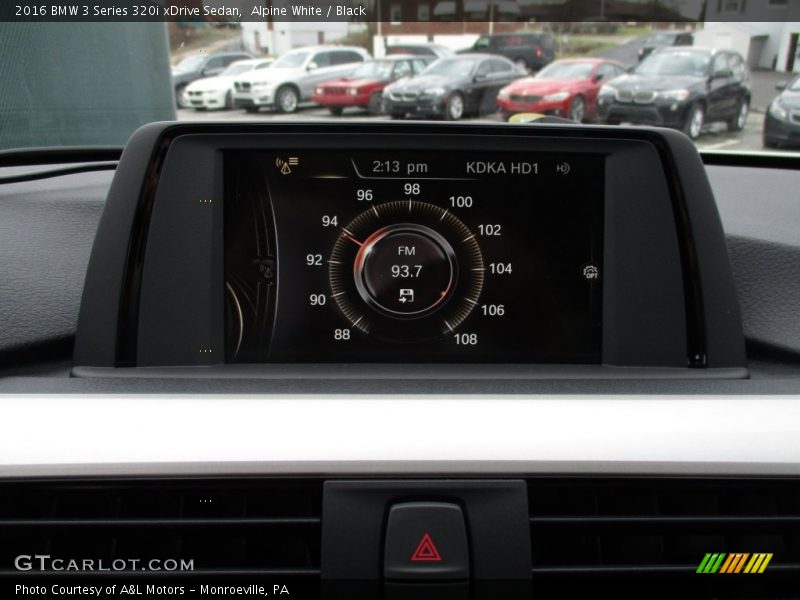 Alpine White / Black 2016 BMW 3 Series 320i xDrive Sedan
