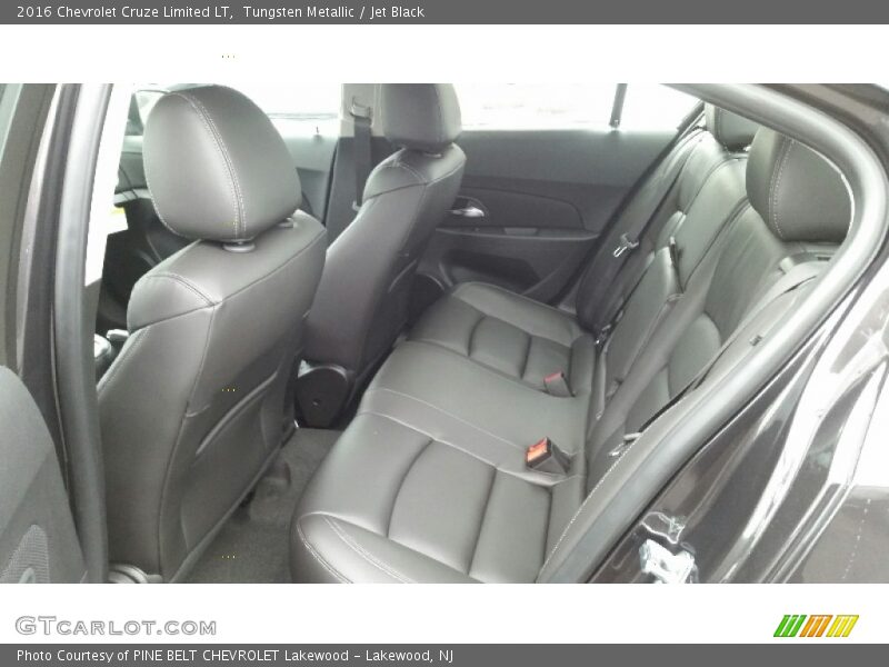 Tungsten Metallic / Jet Black 2016 Chevrolet Cruze Limited LT