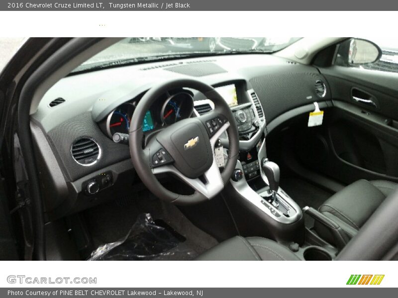 Tungsten Metallic / Jet Black 2016 Chevrolet Cruze Limited LT