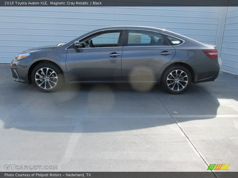 Magnetic Gray Metallic / Black 2016 Toyota Avalon XLE