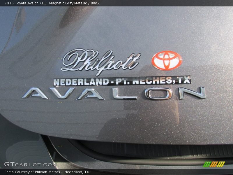 Magnetic Gray Metallic / Black 2016 Toyota Avalon XLE