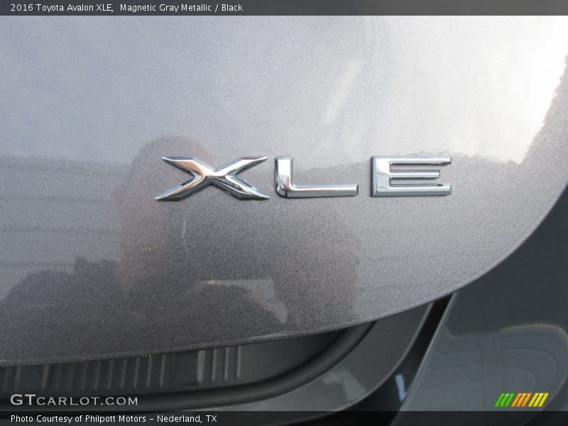 Magnetic Gray Metallic / Black 2016 Toyota Avalon XLE