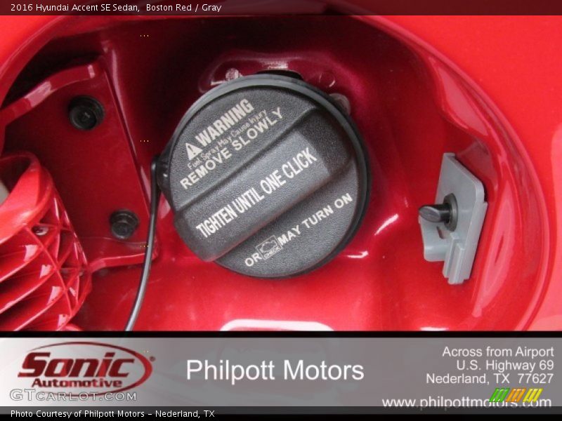 Boston Red / Gray 2016 Hyundai Accent SE Sedan