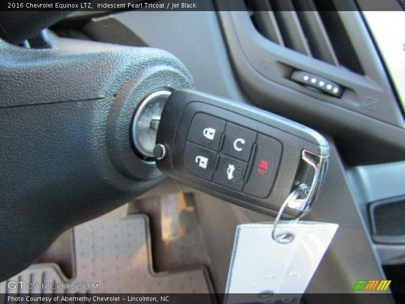 Iridescent Pearl Tricoat / Jet Black 2016 Chevrolet Equinox LTZ