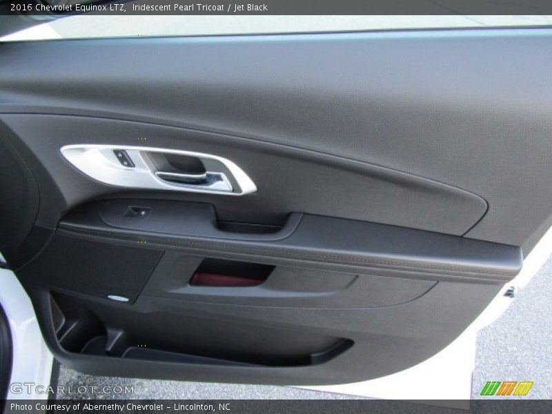 Iridescent Pearl Tricoat / Jet Black 2016 Chevrolet Equinox LTZ