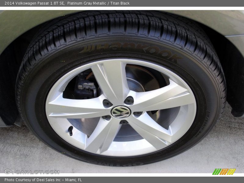 Platinum Gray Metallic / Titan Black 2014 Volkswagen Passat 1.8T SE