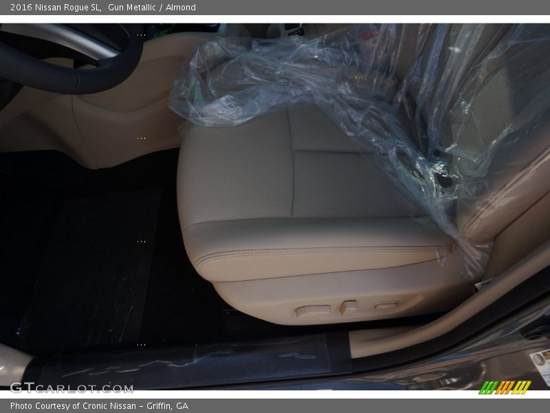 Gun Metallic / Almond 2016 Nissan Rogue SL