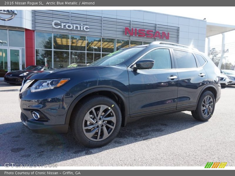 Arctic Blue Metallic / Almond 2016 Nissan Rogue SL