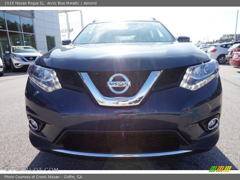 Arctic Blue Metallic / Almond 2016 Nissan Rogue SL
