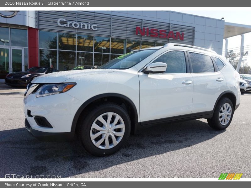 Glacier White / Almond 2016 Nissan Rogue S