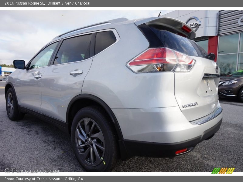Brilliant Silver / Charcoal 2016 Nissan Rogue SL