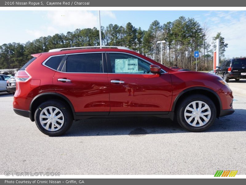 Cayenne Red / Charcoal 2016 Nissan Rogue S