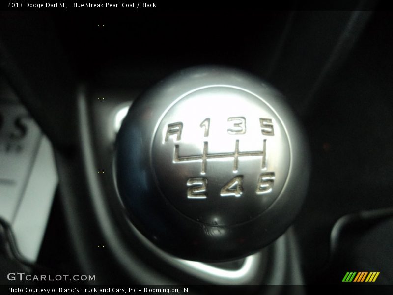 Blue Streak Pearl Coat / Black 2013 Dodge Dart SE