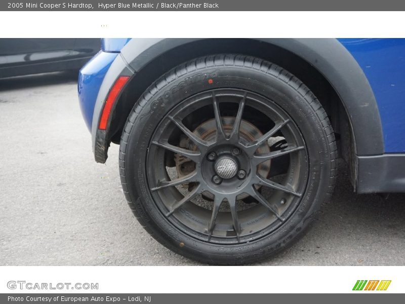Hyper Blue Metallic / Black/Panther Black 2005 Mini Cooper S Hardtop