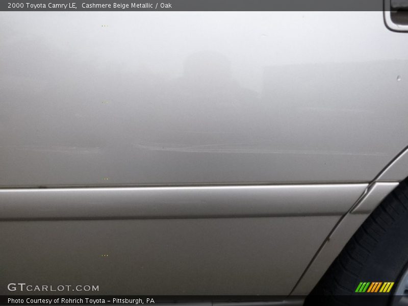 Cashmere Beige Metallic / Oak 2000 Toyota Camry LE