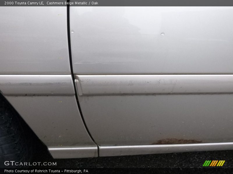 Cashmere Beige Metallic / Oak 2000 Toyota Camry LE