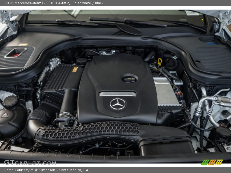 Polar White / Black 2016 Mercedes-Benz GLC 300 4Matic
