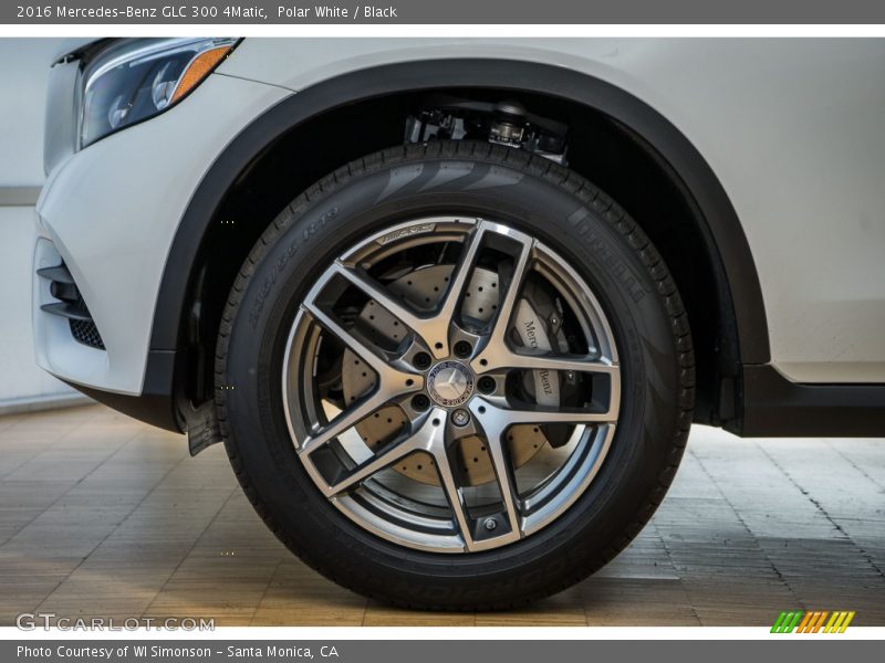 Polar White / Black 2016 Mercedes-Benz GLC 300 4Matic