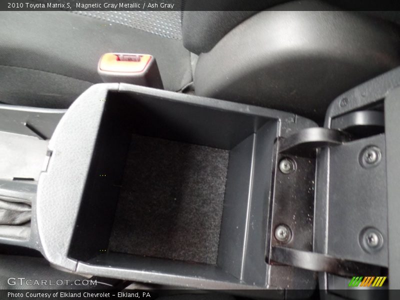 Magnetic Gray Metallic / Ash Gray 2010 Toyota Matrix S