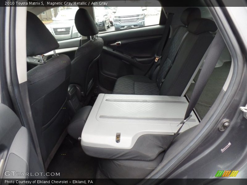Magnetic Gray Metallic / Ash Gray 2010 Toyota Matrix S