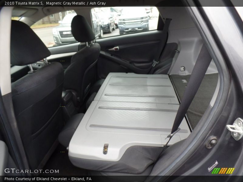 Magnetic Gray Metallic / Ash Gray 2010 Toyota Matrix S