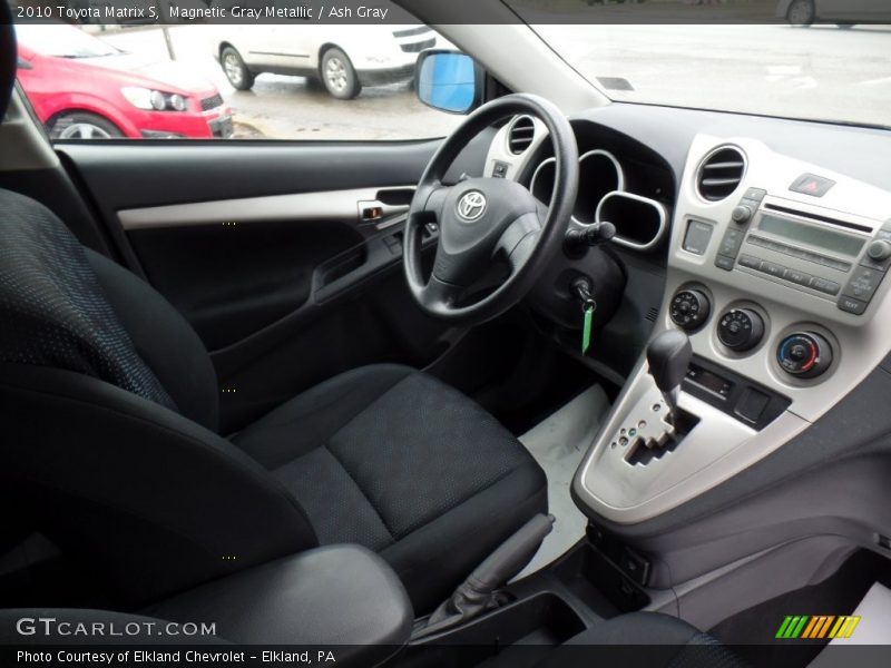 Magnetic Gray Metallic / Ash Gray 2010 Toyota Matrix S